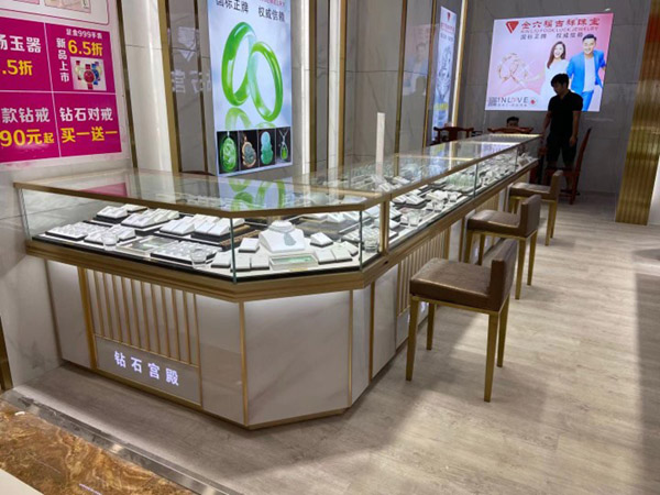 定制珠寶展示柜,鴻鈦珠寶展柜廠家,專業珠寶展柜廠